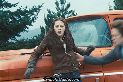 edward-saves-bella.jpg